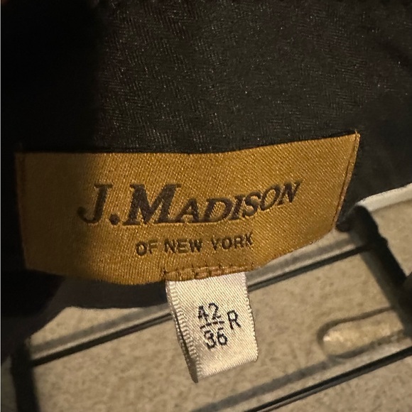 Men’s Classic Grey Wool Suit - Picture 5 of 5